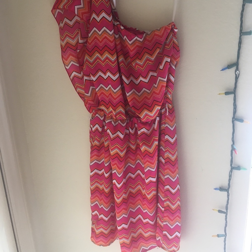 Zig zag off the shoulder dress